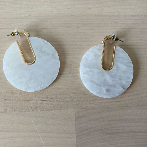 Mother of Pearl Colored, Chic & Casual Earrings - Picture 3 of 3